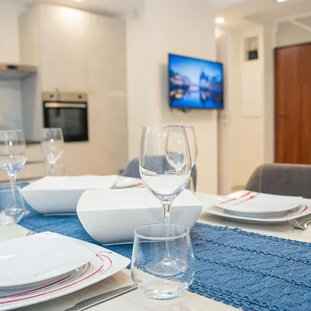 Sublime 2p - 10 Min Near Beaches - Air Conditioning - Garage 公寓