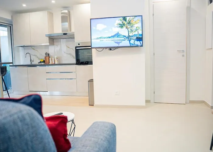 Sublime 2p - 10 Min Near Beaches - Air Conditioning - Garage * أنتيب